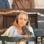 Sarah Wright Instagram - Today on @themotherdazepodcast the one and only @mandymooremm !!! She’s not just an actor, singer, and mom of two, but a true icon who’s been stealing hearts since she was just 15 (@teresapalmer tried reeeal hard to keep her inner teenage superfan in check!). In today’s ep, we’re peeling back the layers of this multifaceted mama as we embark on a rollercoaster ride through Mandy’s bonafide teenage heartthrob days to her tear-jerking performances on screen – yes, including that Emmy-nominated tearjerker, “This Is Us.” Mandy also gets real and candid about some personal ups and downs, giving us a glimpse into her journey of triumph and resilience (she also offers some amazing tips on self-advocacy) Plus, get ready for some serious “aww” moments as she shares the deets on her sons’ births and her swoon-worthy love story with hubby and creative genius, Taylor Goldsmith. Nicholas Sparks, take notes – this love story is the real deal! Prepare to be enchanted by some serious Mandy magic!