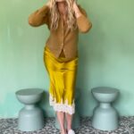 Sarah Wright Instagram – Cannot wait to share the magic of our @fredasalvador shoot and the dreamiest team @striiike @jennstreicher @kristiestreicher @streicherhair @nickisebastian – got to showcase some of my most favorite brands in this shoot. The amazing @citizensofhumanity @agolde @shopdoen @thisisthegreat_ @shopclarev @motherdenim @christydawn @simonefanstore ✨✨✨✨✨ more to comeeeeeee (also I cannot stop listening to this @noahkahanmusic album, I found because of @brandicarlile and the song they sing makes me cry.. but every single song is pure perfection and evokes so much emotion and joy!)
