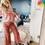 Sarah Wright Instagram – The Greatest Mom sweatshirt by the greatest moms @emilyandmeritt and the greatest @thisisthegreat_ ✨🙌🏻✨🙌🏻✨🙌🏻✨ (they also made these daisy pants that I am wearing to next weeks live show with @themotherdazepodcast in SAN FRAN!!)