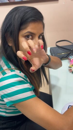 Saraswathi kuna Instagram - My new gel nail polish 💅 #beauty #nails #nailart
