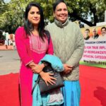 Saraswathi kuna Instagram - Jai congress ✊ special status kosam Delhi yatra @realyssharmila @indianyouthcongress @rahulgandhi