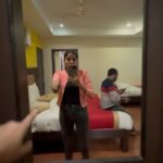 Saraswathi kuna Instagram - connecting room in tirupathi family tho venkanna darshanam baga ayyendi…