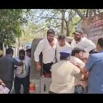 Saraswathi kuna Instagram – ఆంధ్రప్రదేశ్ కాంగ్రెస్ కమిటీ అధ్యక్షురాలు శ్రీమతి వైయస్ షర్మిలమ్మ గారి  పిలుపుమేరకు మరియు ఆంధ్రప్రదేశ్ యువజన కాంగ్రెస్ రాష్ట్ర అధ్యక్షులు  లక్కరాజు రామారావు గారి ఆధ్వర్యంలో ఆంధ్రప్రదేశ్ యువజన కాంగ్రెస్ మరియు ఎన్.ఎస్.యు.ఐ ఆధ్వర్యంలో దగ డీఎస్సీ వదు మెగా డీఎస్సీ కావాలి అని వెంటనే 30వేల ఖాళీలను భర్తీ చేసేందుకు నోటిఫికేషన్ విడుదల చేయాలని. ఈరోజు శ్రీకాకుళం లో ధర్మ ప్రసాదరావు మంత్రి  ఇంటి ముటడి చేయడంతో.పోలీసుల దౌర్జన్యంతో వెంటనే యువజన కాంగ్రెస్ నాయకులను పోలీస్ స్టేషన్ కి తరలించడం జరిగినది. దీనిని తీవ్రంగా ఖండిస్తున్న ఆంధ్రప్రదేశ్ యువజన కాంగ్రెస్ రాష్ట్ర ప్రధాన కార్యదర్శి బట్టు శ్రీకాంత్ గారు…
Indian Youth Congress Rahul Gandhi Manickam Tagore Indian National Congress @followers Srinivas BV Manu Jain Raksha Ramaiah S Mallikarjun Kharge Mamta Nagireddy Krishna Allavaru Indian National Congress – Andhra Pradesh YS Sharmila Reddy Rakesh Reddy P Raam Lakkaraju NSUI Andhra pradesh
#APCC 
#AICC 
#BattuSrikanth
#YSSharmila 
#RahulGandhi 
#ManickamTagore 
#MallikarjunKharge
#AndhraPradesh
#Guntur
#Congress #AndhraPradeshElections2024 #AndhraPradesh