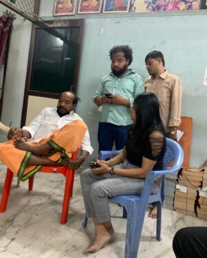 Saraswathi kuna Instagram - Every one need a GURU He is my GURU R Krishnayya garu #disction #about #BC #introvertproblems
