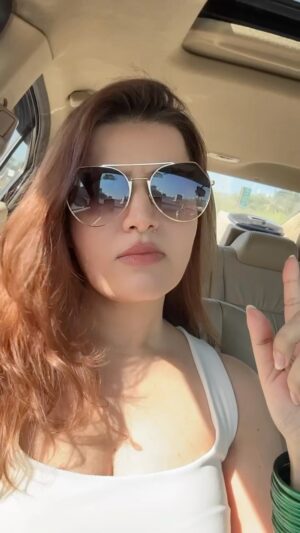 Sarika Dhillon Instagram - Kuch songs hamesha hi mast lagte hai😂