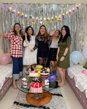 Sarika Dhillon Instagram - Nothing but love for my fav gals❤️