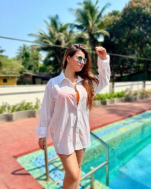 Sarika Dhillon Instagram - I love happy me❣️
She’s so pretty & full of life.
.
.
.
.
.
#SAREEKA#ACTOR#BLESSED
#goa#metime#vaccation