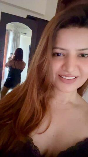 Sarika Dhillon Instagram - Abhi hui meri morninnnnnn🤦🏻‍♀️🙃🥳🤪❣️