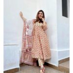 Sarika Dhillon Instagram – Wearing- @_lovestrings__ ❤️