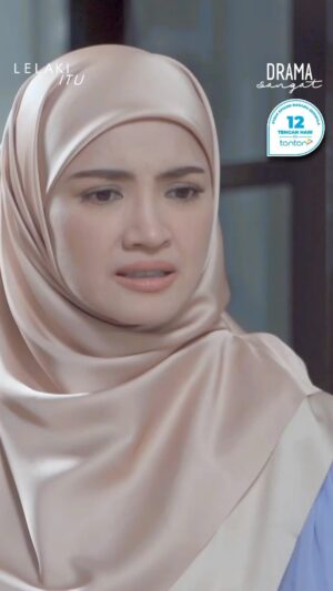 Sarimah Ibrahim Instagram - Pedas eh kata-kata Qaida. Maybe sebab ni lah nanti Imani rampas semua harta kau nanti! Oups😝

▶️ LELAKI ITU -> Isnin - Jumaat -> 10 Malam di TV3 dan strim secara HD di Tonton!

▶️ ⁠Layan feeling korang 24/7 di phone atau di Smart TV!

Dibintangi :
@adpadiputra sebagai Mirza
@sarimahibrahim sebagai Qaidah
@missfazura sebagai Imani
@kupu_kupu sebagai Sarina
@aedyxashraf sebagai Khairullah
@hannahdelisha sebagai Batrisya
@nadia.brian Sharifah Baiyinah
@sophiekoshka sebagai Sharifah Bahiyah
@fadlanhazim sebagai Amin
Dan ramai lagi!

Arahan @ermafatima @alongkamaludin & Ain Sharif
Terbitan Rumah Karya Citra

Drama Lelaki Itu - Dulu, Kini & Akhirnya @marshamilan �

#DramaSangat
#TV3Malaysia
#Samarinda
#LelakiItu
#MacamDuluDulu
#KongsiBersama #KongsiCerita #dramatiktok #sembangentertainment