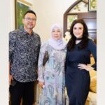 Sarimah Ibrahim Instagram - Thank you for hosting such a wonderful open house Kak Ton @zaitonmj @aliaramly @adilaramly 💚🏡❤️🤲🏻 What an evening borak2 catch up sambil makan bersama. 😍 Seronok dapat meet up with Kawan2 lama dan baru. InsyaAllah jumpa again very soon! #openhousekakton #raya2024