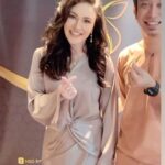 Sarimah Ibrahim Instagram - For the last 2 years myself and @ngo_empati have been raising awareness on mental health issues, educating and practicalizing 'empathy' as a skill within our society... we need to destigmatize mental health challenges so we can all live our best lives. 💚🤲🏻 Sometimes... as a padt of breaking the stigma and opening discussions...that requires me to play roles that highlight these issues and make us all think.. so we can realize... and change for the better...🤯☺️🎬 InsyaAllah masyarakat kita akan lebih peka dan aware tentang masalah "Denial" dan menghukum tanpa memahami..kesihatan mental adalah kesihatan utama dan tanpanya..susha kita nak maju dan kedepan bersama 💚🇲🇾 #lelakiitu #empati @ngo_empati @dramasangat @tv3malaysia @sarimahibrahim.fc @ermafatima @rotikaya @sultanmuzaffar @tontonmy #fypage #fypage #foryoupage #ngo #mentalhealthawareness #kesihatanmental #sarimahibrahim #spokesperson #psychology #actress #pelakon @dramalelakiitu