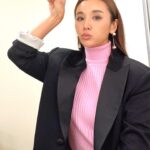 Sarina Suzuki Instagram - 最近pink好き🩷 甘い色の時はオーバーサイズの黒ジャケとか合わせて かっこよく仕上げてバランス取る あー、日焼け上等、ゴルフ行きた、笑