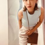 Sarina Suzuki Instagram - 合唱団ツアーは無事終了 とにかくハードな日程で、ロケか！ ってくらい日程詰め詰め、無駄なし。 わたしの段取りの素晴らしさ🥴褒めてあげたい👏 きっと私はどこでも生きていけるな。 これまでで1番濃い旅となりました。 リオトもピックアップしたし さて、帰国します、と言いたいとこやけど ちと待った‼︎明日はわたしの誕生日‼︎ 何が欲しいって、家族との楽しい時間が欲しい‼︎ 移動して✈️誕生日vacation🌴👙してから 帰ります