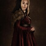 Sarina Suzuki Instagram - 「ファイナルファンタジー幻影戦争」 初のストレートプレイの舞台化、 いよいよ今日から公演開始です‼️ ストーリーはもちろんアクションもすごいうえ、ヴィジュアルの完成度も高く、オールプロジェクションマッピングという avexの気合いがバチバチ入った舞台です。 キャストの仲もすこぶる良しっ みんなで力を合わせて頑張ります‼︎ 2月23日から3月3日までやってます 是非観に来てね‼︎ #ffbe幻影戦争 #ヘレナリオニス #ヒューリックホール東京