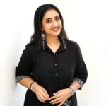 Saritha Jayasurya Instagram - 🖤🧿🖤 👗@sarithajayasurya_designstudio 📸 @stories_by_shimesh 💄@_anish_makeup_artist