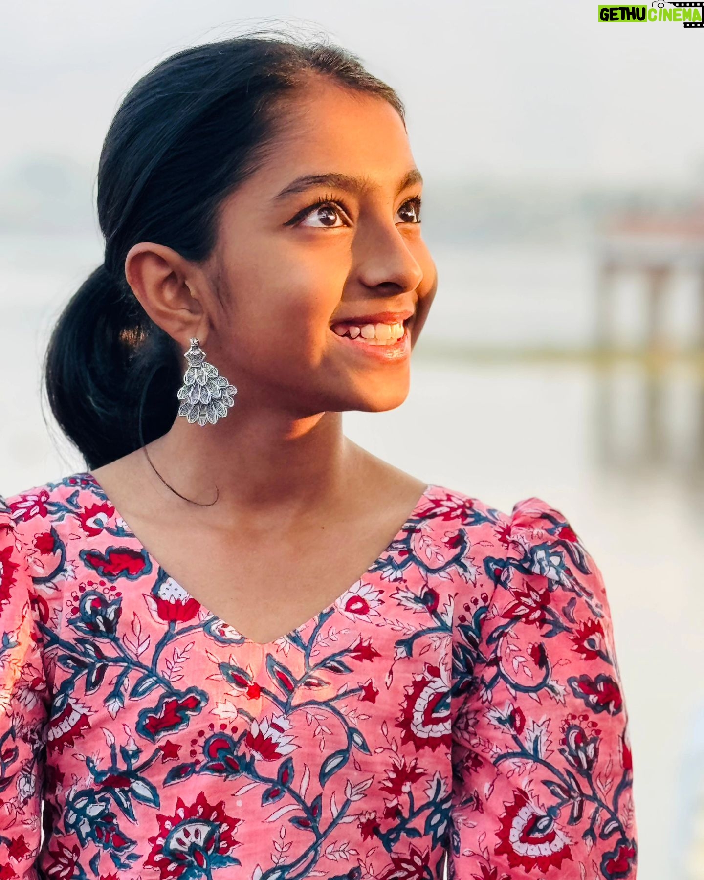 Saritha Jayasurya Instagram - 🩷🩷🩷