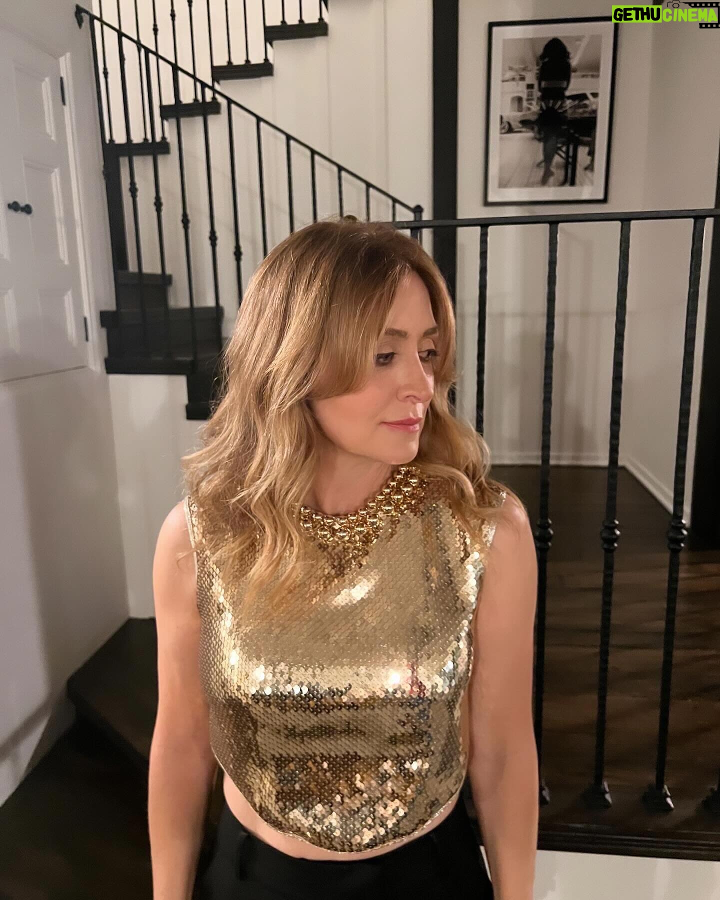 Sasha Alexander Instagram - Happy #internationalwomensday. Make sure to find time to celebrate ladies, in between all the juggling. ❤️