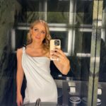 Sasha Alexander Instagram - Grazie @giorgioarmani for the beautiful evening in Venezia & letting me use your luxurious toilette. #gaonenightonlyvenezia @armanibeauty @damianiofficial #venicefilmfestival