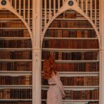 Sasha Alsberg Instagram - Just a girl with a camera and a bag full of books ❤️ 📸 by Thomas x @aclotheshorse 📍 @strawbhillhouse 👩🏻‍🦰 @halohairextensions (the best halo hair to add fullness for us thin haired girlies!) #strawberryhillhouse #booknymph #londonlife #lightacademia #bookstagram #shelfie #library