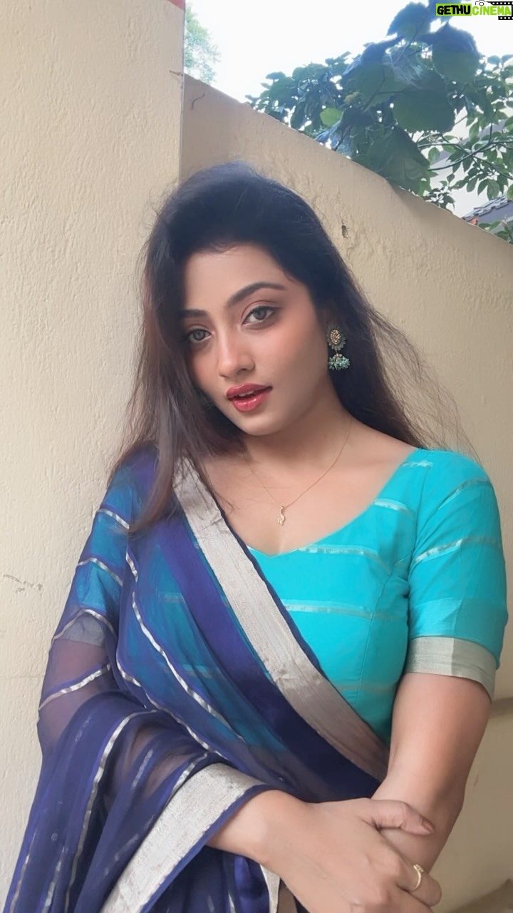 Sasmita Piyali Sahoo Instagram - 🩵❤️.. #reels #reelsinstagram #reelitfeelit #odiagirl #actress #hindisong #oldsong #expression #beautiful #saree #indian #instagram #sasmitapiyalisahoo