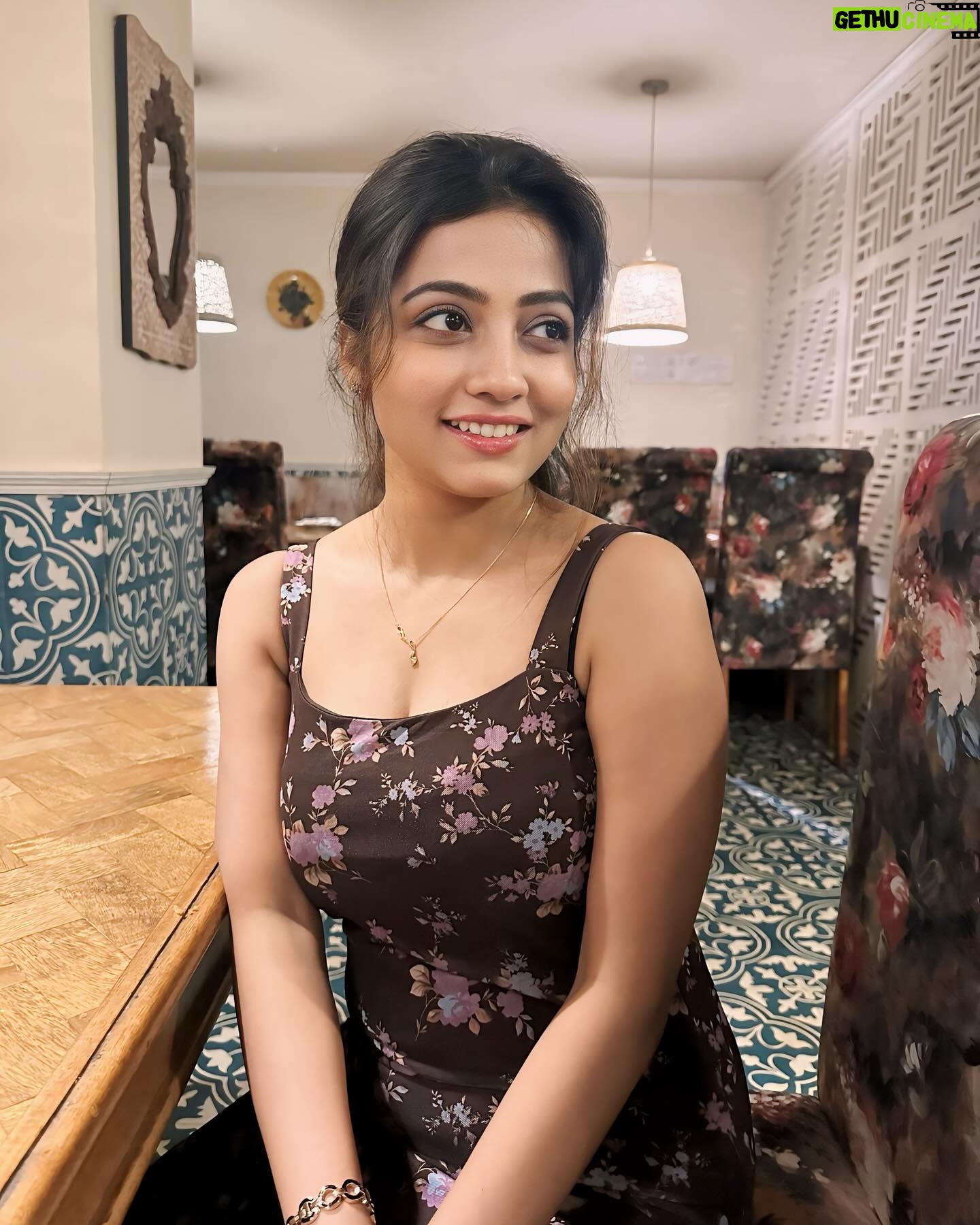 Sasmita Piyali Sahoo - 8.2K Likes - Hello Sunshine💫❤️…
.
.
#picoftheday #smile #love #life #vibes #pretty #beyou #happiness #style #attitude #odiagirl #actress #beautiful #motivation #positivity #instagram #sasmitapiyalisahoo
