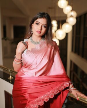 Sasmita Piyali Sahoo Instagram - तोसे नैना लागे पिया सांवरे 
नहीं बस में अब ये जिया सांवरे
मोहब्बत तो एक जावेदा जिंदगी है❤️💫…
.
.
#picoftheday #saree #love #photoshoot #lights #indiangirl #indianattire #odiagirl #actress #expression #live #beautiful #happiness #eyes #vibes #instagram #sasmitapiyalisahoo