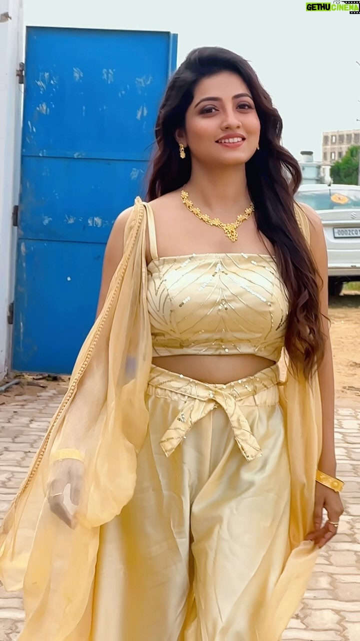 Sasmita Piyali Sahoo - 11.9K Likes - Aapke pyaar mein💛💫..
#reelitfeelit #reels #reelsinstagram #hindisong #90s #love #odiagirl #actress #beautiful #gold #jewellery #reelsindia #instagram #sasmitapiyalisahoo
