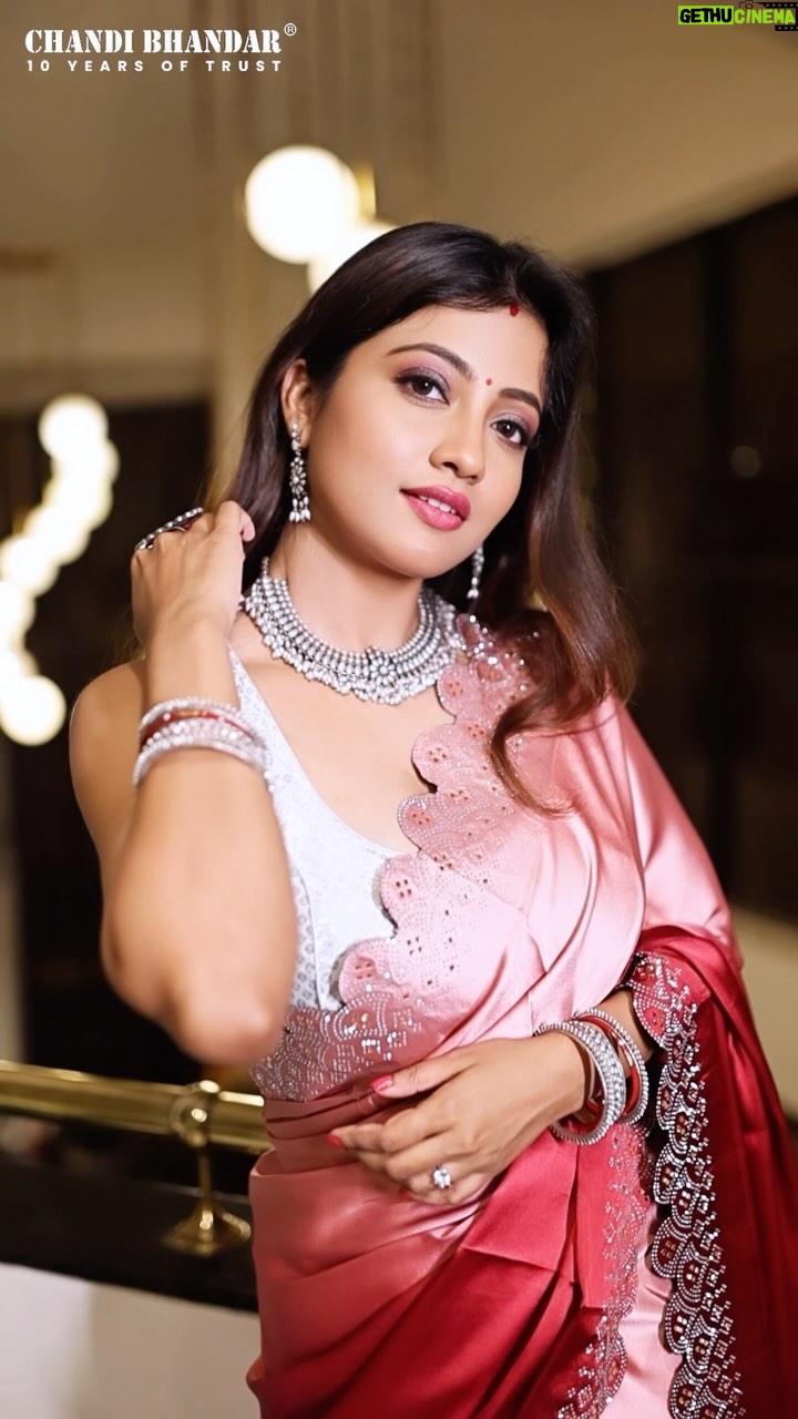 Sasmita Piyali Sahoo - 6.9K Likes - Getting in that pre-wedding glam with my fabulous Chandi Bhandar accessories! 💍✨ Who says you can’t sparkle and shine before the big day? Adding some extra bling to my outfit today because why not?! Feeling like a princess already 👸
What are you waiting for?? Go visit your nearest store now!!!
#PreWeddingGlam #ChandiBhandarMagic #BlingAllDay #SparkleAndShine #AccessorizeWithLove #JewelryObsessed #WeddingCountdown #GlamSquadReady #FeelingLikeAPrincess #AllAboutThatBling #adornmentlove #garnishmentgame 👑💫 #sasmitapiyalisahoo #instagram