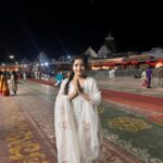 Sasmita Piyali Sahoo Instagram - ରହିଛି ରହିବି ତୋରି ପାଇଁ🥹❤️… ଜୟ ଜଗନ୍ନାଥ🕉️💫… . . #picoftheday #jayjagannath #divine #peace #mylord #mylove #pure #blissful #happiness #glow #shine #power #vibes #positivity #puri #odiagirl #actress #beautiful #motivation #instagram #sasmitapiyalisahoo