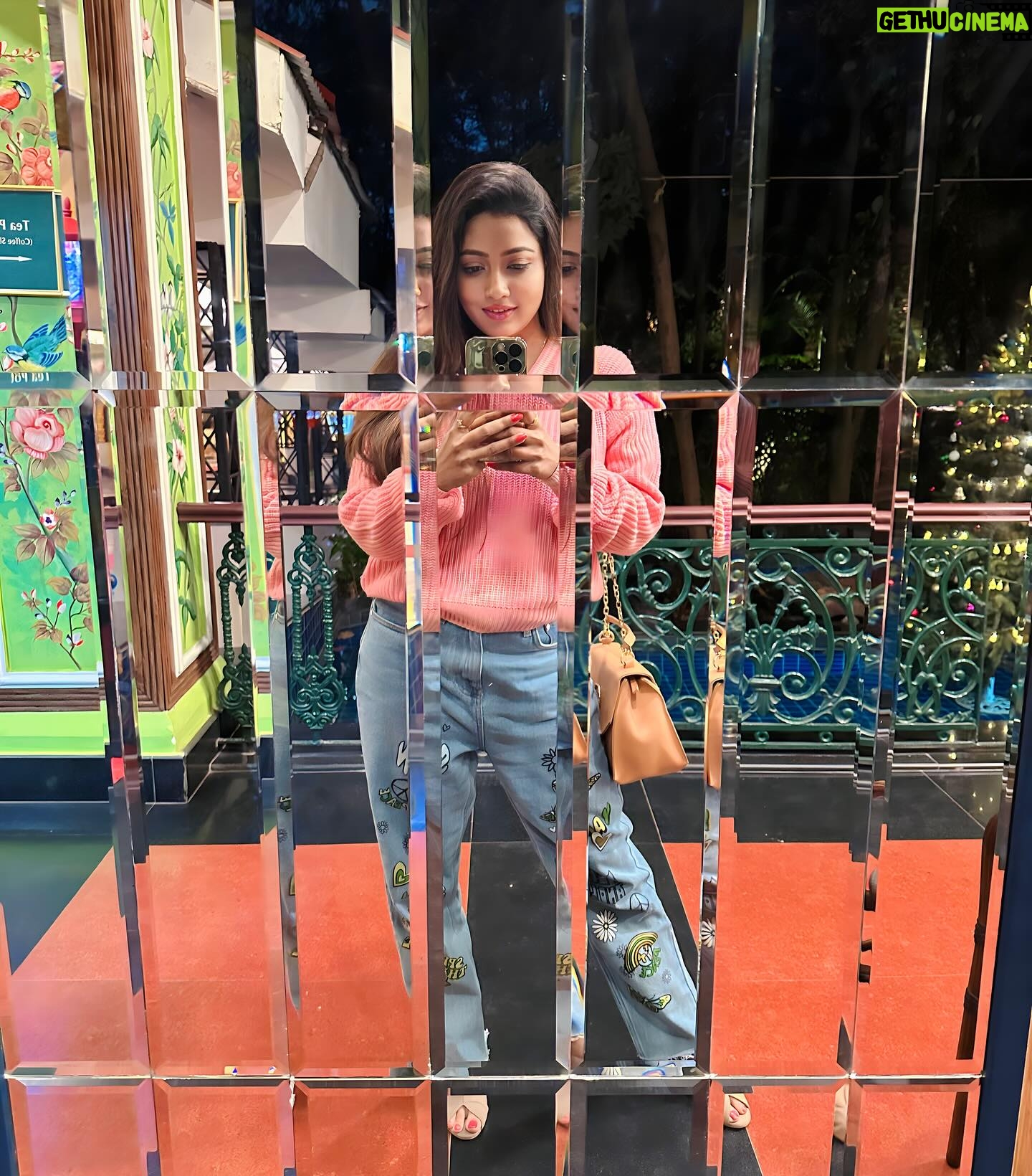 Sasmita Piyali Sahoo Instagram - Girl, you totally got this❤️🔥.. . . #picoftheday #mirrorselfie #happyme #style #odiagirl #beautiful #actress #beurself #attitude #vibes #instagram #sasmitapiyalisahoo