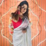 Sasmita Piyali Sahoo Instagram - ପବିତ୍ର ପଣା ସଂକ୍ରାନ୍ତି ଓ ଓଡିଆ ନବ ବର୍ଷର ହାର୍ଦ୍ଦିକ ଶୁଭେଚ୍ଛା ଓ ଅଭିନନ୍ଦନ🙏🏻❤️.. . . #picoftheday #odianewyear #hanumanjayanti #divine #peace #white #saree #love #odiagirl #actress #beautiful #look #vibes #happiness #indtagram #sasmitapiyalisahoo
