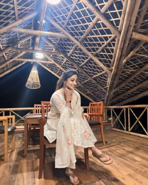 Sasmita Piyali Sahoo Instagram - You can’t spell awesome without ME😉❤️..
.
.
#picoftheday #positivity #light #night #attitude #love #live #life #odiagirl #actress #beautiful #white #vibes #peaceful #mind #beyou #instagram #sasmitapiyalisahoo