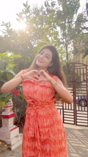 Sasmita Piyali Sahoo Instagram - Mora mana udi jae re🧡…
@antaraofficial nd @pragyan_hotaa u guys stole my heart💗..
#reelitfeelit #reelsindia #reelsinstagram #odiasong #trending #odiagirl #actress #love #expression #nostalgic #instagram #sasmitapiyalisahoo