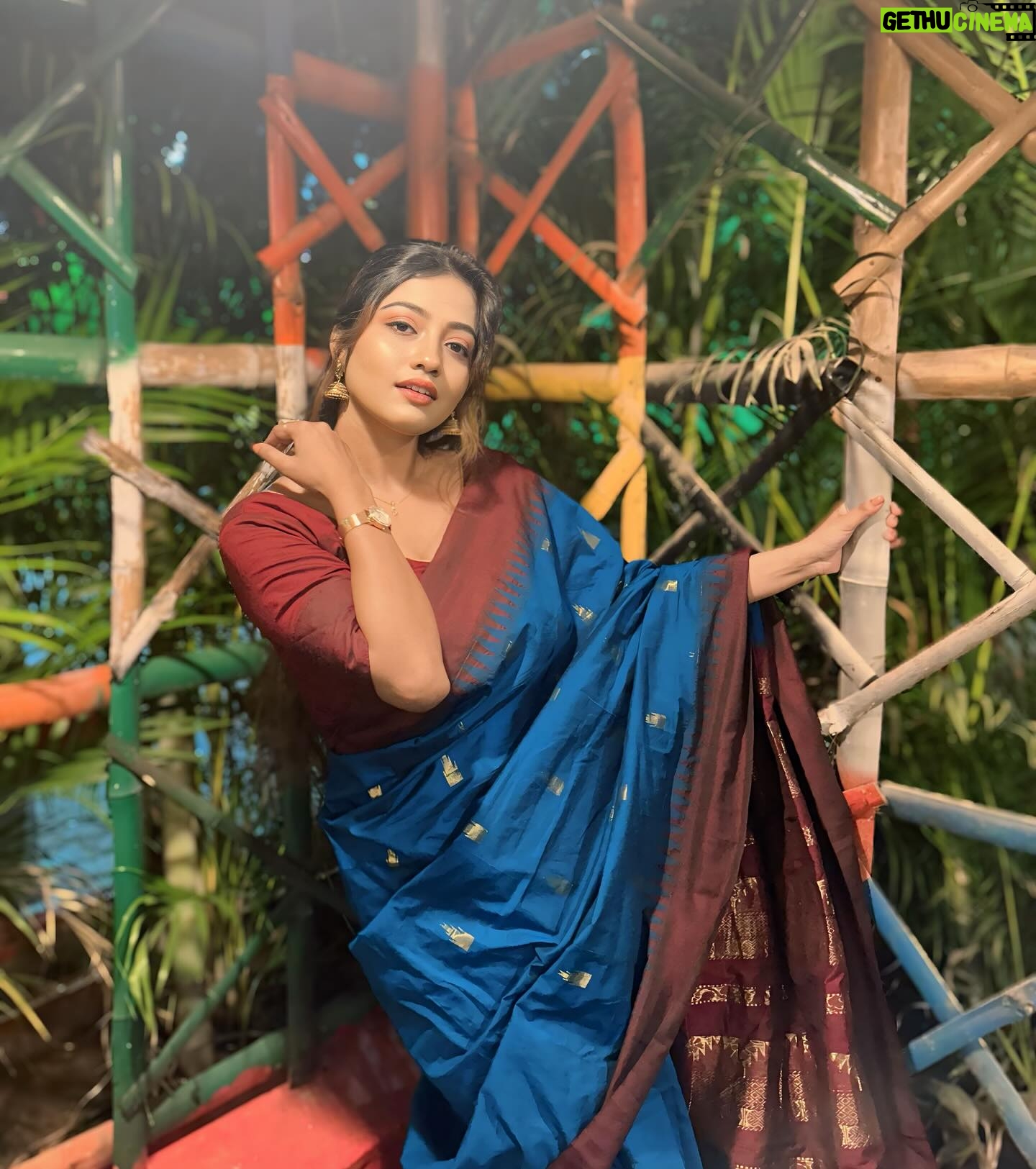 Sasmita Piyali Sahoo - 6.9K Likes - Keep watering yourself you’re growing❤️💫…
.
.
#picoftheday #lights #night #saree #beautiful #odiagirl #actress #smile #love #life #live #peace #shine #vibes #positivity #happiness #instagram #sasmitapiyalishaoo