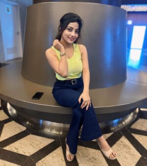 Sasmita Piyali Sahoo Instagram - Always speak how you feel and never be sorry for being real💚💫..
.
.
#picoftheday #smile #love #positivity #vibes #style #attitude #real #happiness #odiagirl #actress #beautiful #motivation #life #live #happyme #instagram #sasmitapiyalisahoo