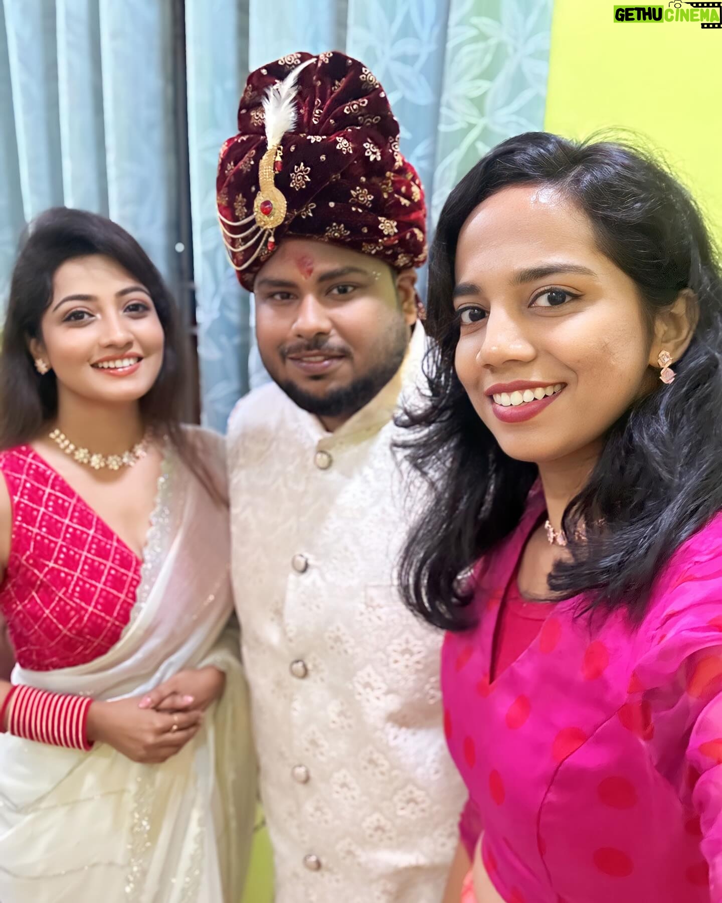 Sasmita Piyali Sahoo Instagram - Mere yaar ki Shaadi hai❤️💫… . . #picoftheday #marriagefunction #saree #indianwedding #friends #family #love #vibes #celebration #odiagirl #actress #beautiful #instagram #sasmitapiyalisahoo