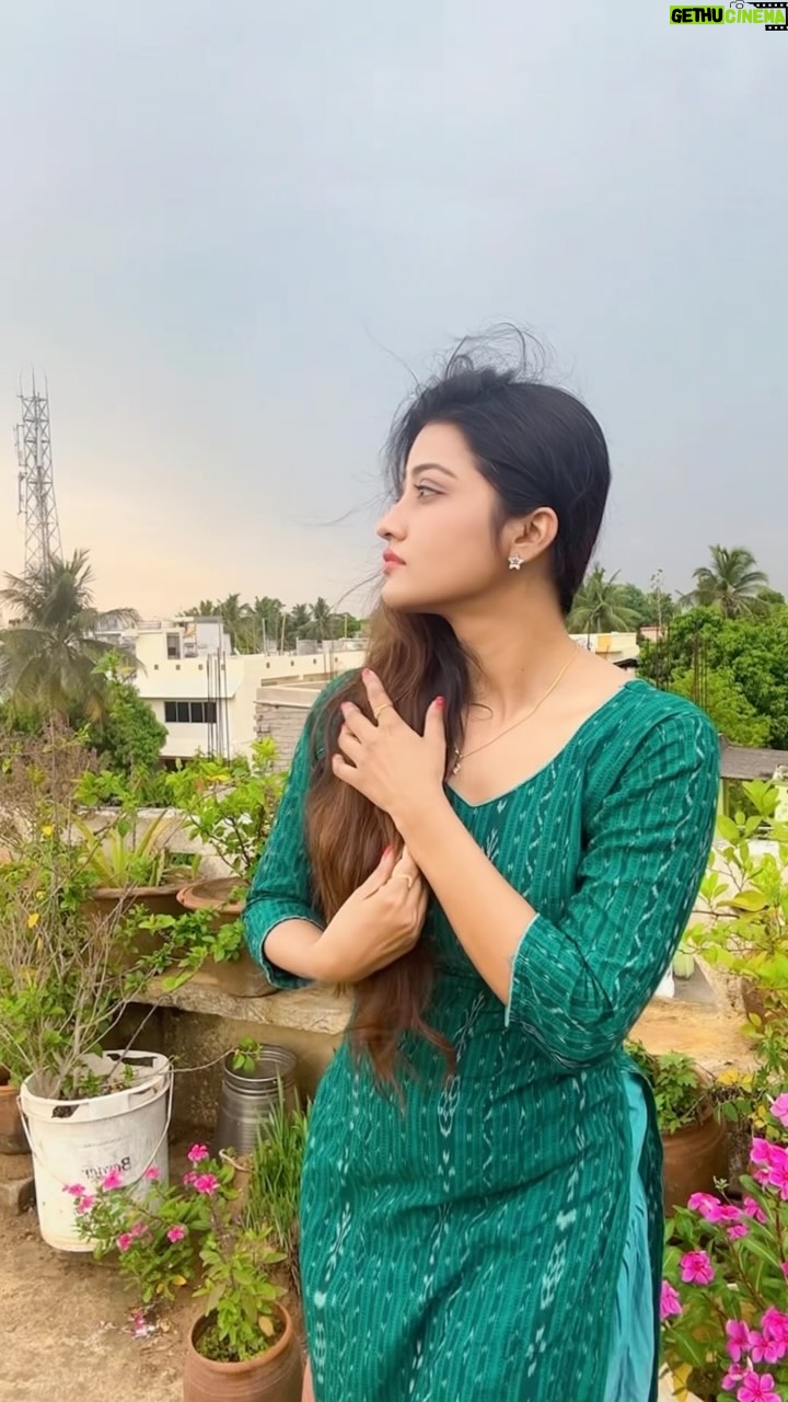 Sasmita Piyali Sahoo - 9.5K Likes - ଏମିତି ପାଗ ଓ ମୋ କେଶ❤️💫…
#reelsinstagram #reelitfeelit #reelsvideo #reels #odiasong #actress #love #pretty #odiagirl #weather #vibes #wind #instagram #sasmitapiyalisahoo