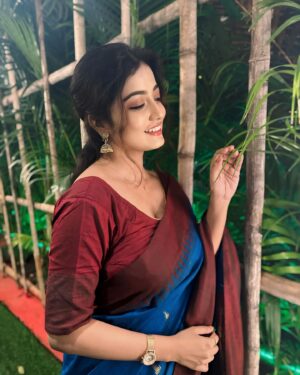 Sasmita Piyali Sahoo Instagram - The magic is in you Baby😉❤️…
.
.
#picoftheday #smile #lights #night #saree #odigirl #actress #vibes #beautiful #positivity #love #romantic #happiness #beurself #instagram #sasmitapiyalisahoo
