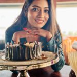 Sasmita Piyali Sahoo Instagram - Birthday memories as sweet as the birthday cake🎂❤️… . . #picoftheday #birthdaygirl #celebration #cake #happiness #wishes #love #funday #odiagirl #happyme #sweet #smile #vibes #instagram #sasmitapiyalisahoo