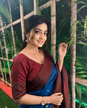 Sasmita Piyali Sahoo Instagram - The magic is in you Baby😉❤️…
.
.
#picoftheday #smile #lights #night #saree #odigirl #actress #vibes #beautiful #positivity #love #romantic #happiness #beurself #instagram #sasmitapiyalisahoo