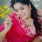 Sathya Devarajan Instagram - ❤️🫶🥹 Voice : @yuvaprakash.tamil Costume : @dresscape_ . . #sathyadevarajan #sathya #tamilactress