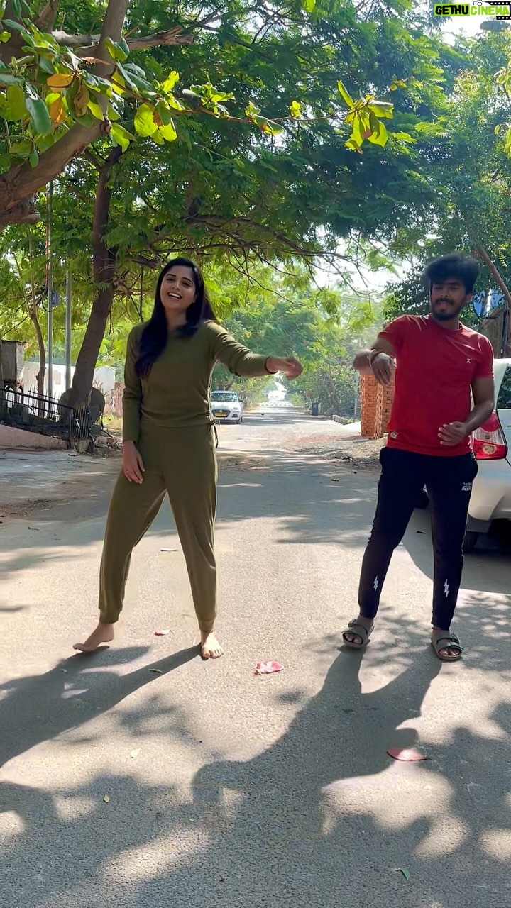 Sathya Devarajan - 29.5K Likes - Are we too late to the trend? 😬❤️🫶
.
.
.
#trendingreels #tamildance #dancereels #viral #tamil
#suntv #ethirneechal #tamilactress #tamilponnu #sathyadevarajan