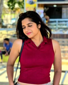 Sathya Devarajan Instagram - Tan lines fade, but memories will last forever ❤️🫶 . . . . #tamilactress #sathyadevarajan #chennai #trendingpost #tamilponnu #fashioninspo #photoshoot #travel