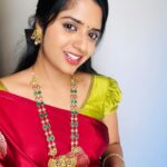 Sathya Devarajan Instagram - This fav song of mine is so underrated like this page ❤️ All these beautiful jewellery sets am wearing is from @sri_jewels_madurai ❤️ Check their page for budget friendly jewellery options 😇 . . #sathyadevarajan #saree #trending #tamilponnu
