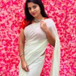 Sathya Devarajan Instagram - Saree state of mind !! ❤️🫶🤗 Saree : @classicthreads2023 . . . . #sathyadevarajan #trending #tamilactress #saree #tamilponnu #ethirneechal