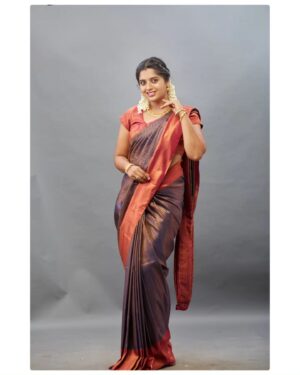 Sathya Devarajan Instagram - Happy Vishu and Tamil New Year to you! May the coming year bring you joy, prosperity, and abundance 🤗❤️
.
.
.
.
#sathyadevarajan #tamilnewyear #vishu #tamilactress #sarees #edhirneechal #suntv #tamilponnu #trending