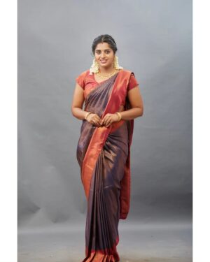 Sathya Devarajan Instagram - Happy Vishu and Tamil New Year to you! May the coming year bring you joy, prosperity, and abundance 🤗❤️
.
.
.
.
#sathyadevarajan #tamilnewyear #vishu #tamilactress #sarees #edhirneechal #suntv #tamilponnu #trending