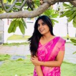 Sathya Devarajan Instagram - Naaan dhaaan ❤️😂🫶 . . . #sathyadevarajan #tamilactress #tamilponnu #aadhirai