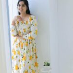Sathya Devarajan Instagram - 💛Minimalist vibes💛 . . . . #sathyadevarajan #casualstyles #trendinglooks #tamilponnu